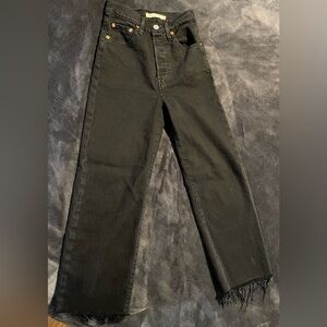 Levi’s Ribcage straight ankle high rise black jeans, size 24